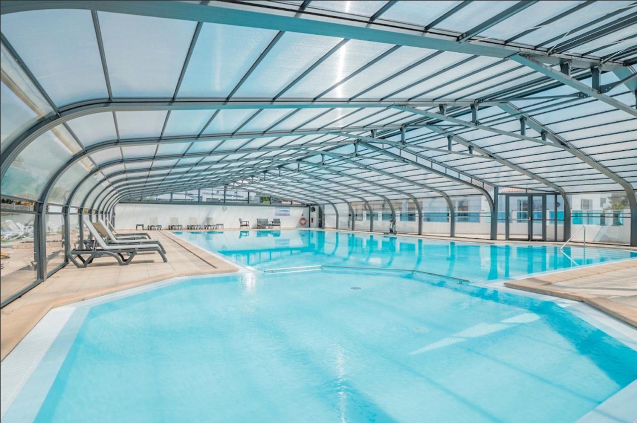Beau Chalet Pour 4 Pers - Acces Piscine Chauffee Бретиньоль-сюр-Мер Экстерьер фото